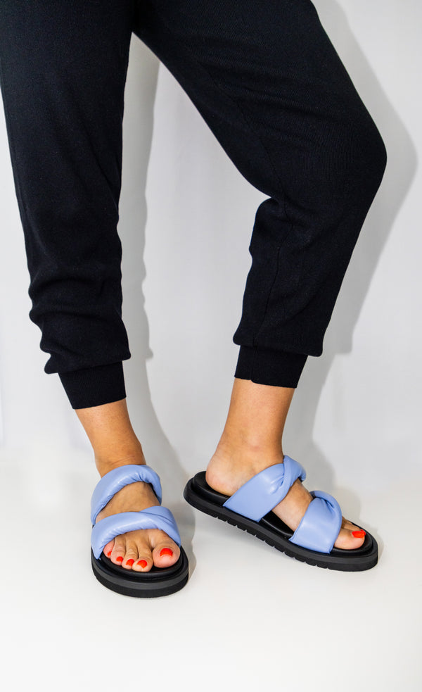 Inniu Catwalk Vacay Flat Sandals Soft Blue