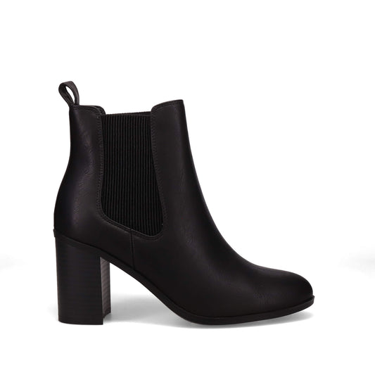 Inniu Catwalk Clover Slip on Ankle Boots Black