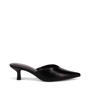 Inniu Catwalk Frankie Mule Black Patent