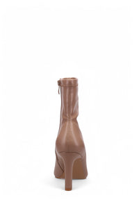 Inniu Catwalk Sylvie Slip On Boots Nude Stretch